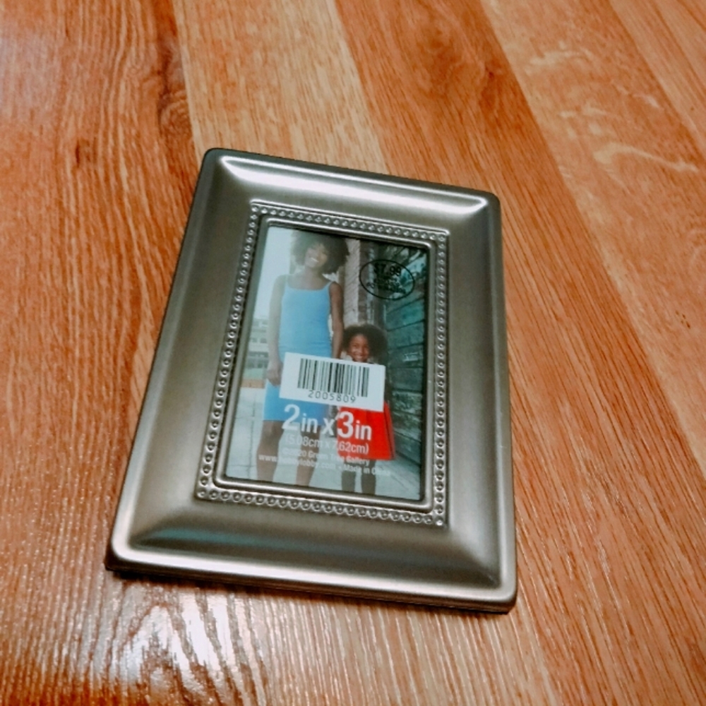 Small Picture Frame 2 by 3 inch frame